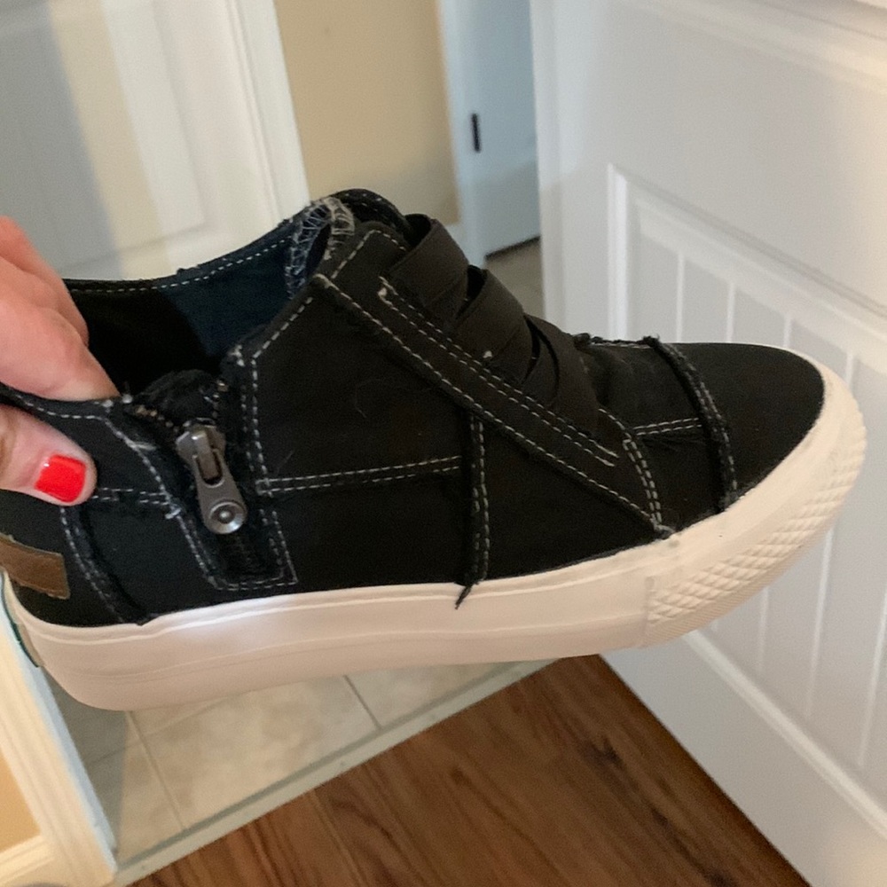 Blowfish shoes size 7.5 never worn